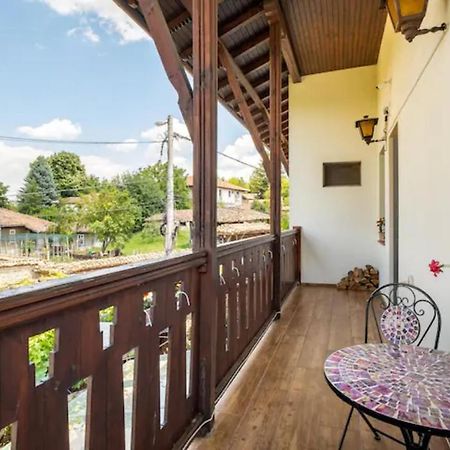 Guest House Geranium ارباناسي المظهر الخارجي الصورة