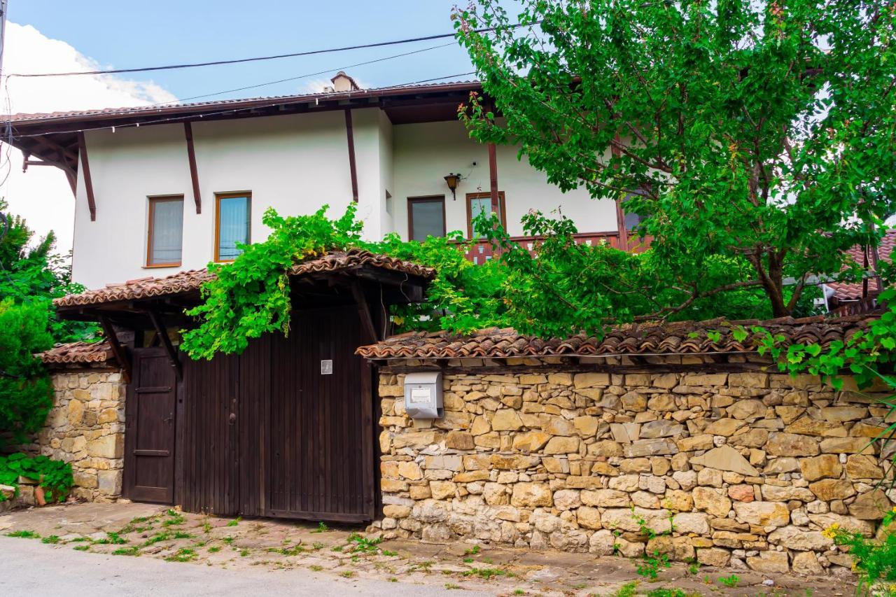 Guest House Geranium ارباناسي المظهر الخارجي الصورة