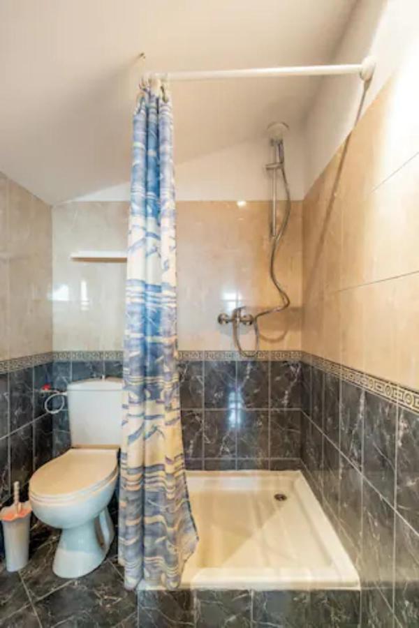 Guest House Geranium ارباناسي المظهر الخارجي الصورة