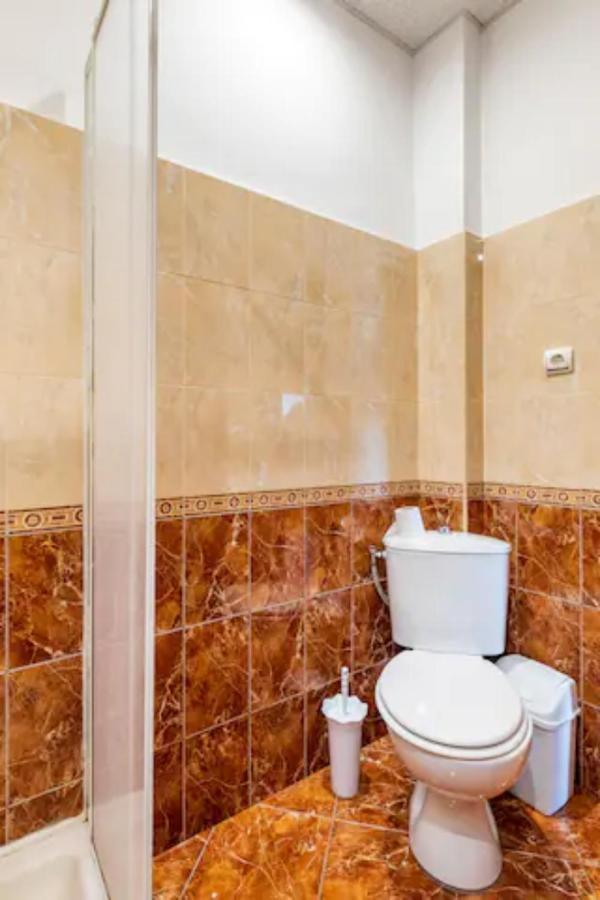 Guest House Geranium ارباناسي المظهر الخارجي الصورة