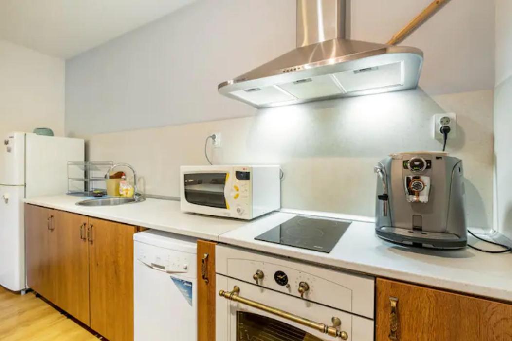 Guest House Geranium ارباناسي المظهر الخارجي الصورة
