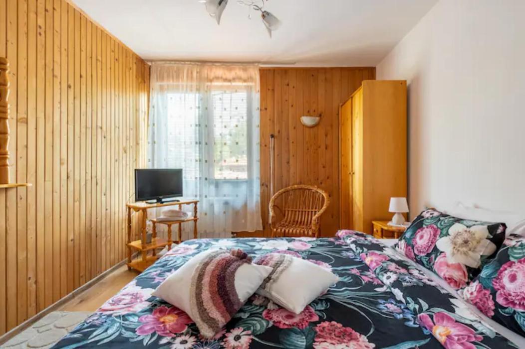 Guest House Geranium ارباناسي المظهر الخارجي الصورة